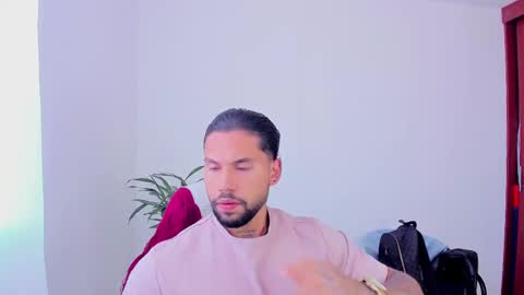 Snapshot of joe_esthetic chatting on 11/17/25, 02:01 joe_esthetic online show from 11/17/25, 02:01