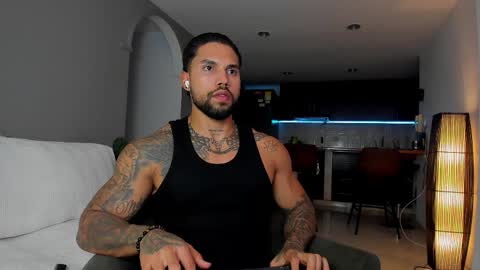 Snapshot of joe_esthetic chatting on 11/18/25, 08:35 joe_esthetic online show from 11/18/25, 08:35