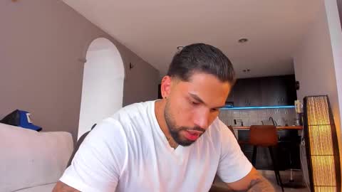 joe_esthetic online show from 03/24/26, 09:42