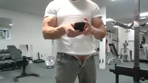 joe_smith5679 online show from 04/20/26, 08:10