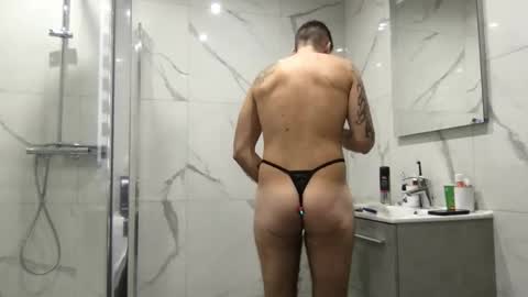 Snapshot of joejose03 chatting on 11/23/25, 01:44 joejose03 online show from 11/23/25, 01:44