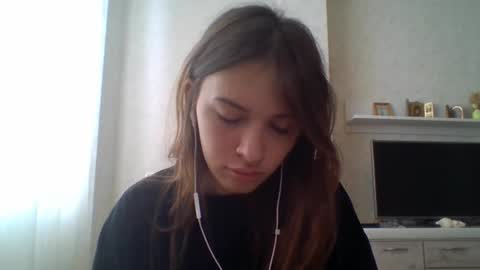 Jennifer online show from 09/23/25, 11:24