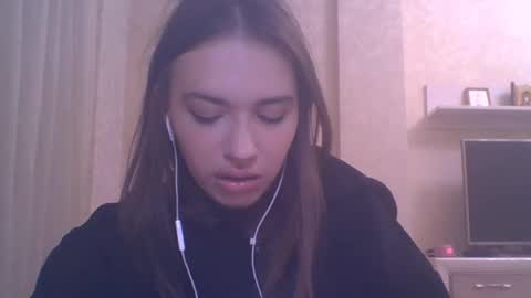 Jennifer online show from 10/27/25, 05:17