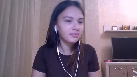 Jennifer online show from 10/30/25, 05:35