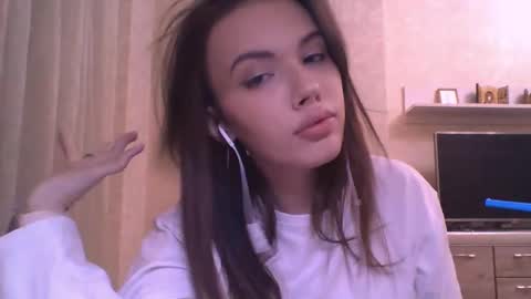 Jennifer online show from 12/21/25, 09:00