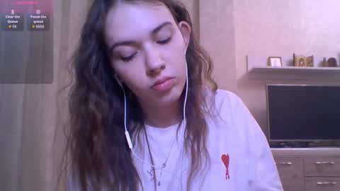 Jennifer online show from 03/11/26, 05:52