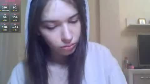 Jennifer online show from 06/07/26, 06:22