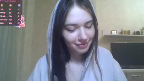 Jennifer online show from 06/08/26, 06:41