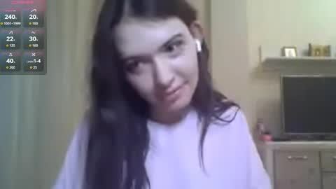 Jennifer online show from 06/10/26, 08:41