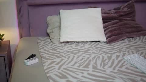  Joelle  online show from 12/01/25, 10:15