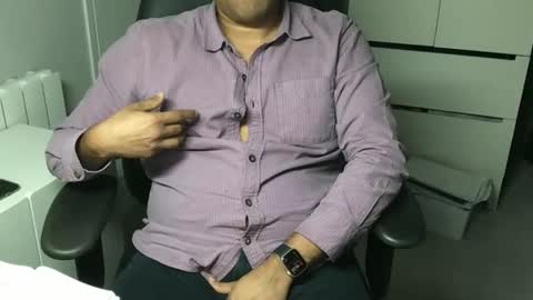 Snapshot of joeshades21 chatting on 01/13/25, 07:31 joeshades21 online show from 01/13/25, 07:31