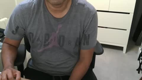 Snapshot of joeshades21 chatting on 01/25/25, 09:15 joeshades21 online show from 01/25/25, 09:15