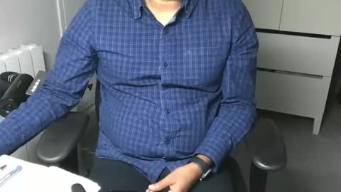 Snapshot of joeshades21 chatting on 01/27/25, 07:03 joeshades21 online show from 01/27/25, 07:03