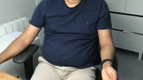 Snapshot of joeshades21 chatting on 03/11/25, 05:46 joeshades21 online show from 03/11/25, 05:46