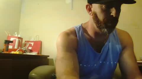 Snapshot of joey691013 chatting on 09/19/25, 01:29 joey691013 online show from 09/19/25, 01:29