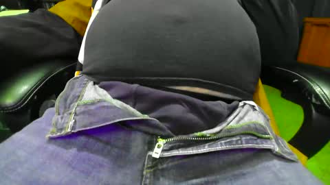 joeyballs123 online show from 12/17/25, 09:10