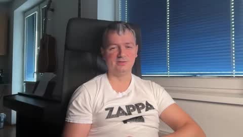 Snapshot of jogger1991 chatting on 02/22/26, 07:19 Jogger1991 online show from 02/22/26, 07:19