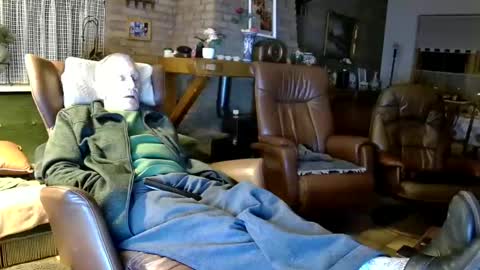 Snapshot of johan7_heet chatting on 12/03/24, 07:00 johan7 heet online show from 12/03/24, 07:00