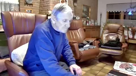 Snapshot of johan7_heet chatting on 12/18/24, 06:03 johan7 heet online show from 12/18/24, 06:03