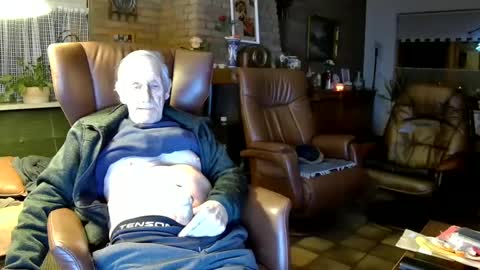 Snapshot of johan7_heet chatting on 12/20/24, 04:36 johan7 heet online show from 12/20/24, 04:36