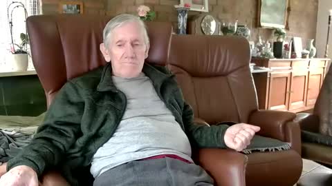 Snapshot of johan7_heet chatting on 01/29/25, 02:32 johan7 heet online show from 01/29/25, 02:32