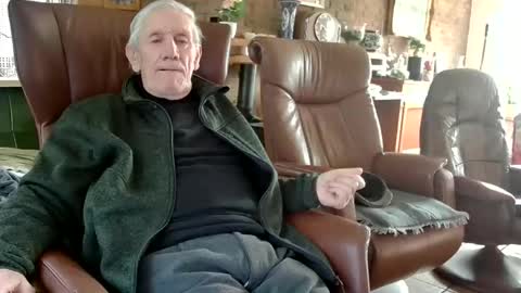 Snapshot of johan7_heet chatting on 02/10/25, 10:42 johan7 heet online show from 02/10/25, 10:42