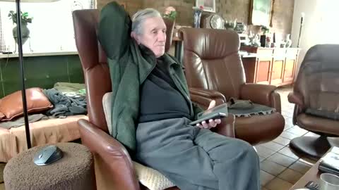 Snapshot of johan7_heet chatting on 02/14/25, 01:18 johan7 heet online show from 02/14/25, 01:18