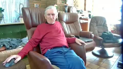 Snapshot of johan7_heet chatting on 10/22/25, 11:43 johan7 heet online show from 10/22/25, 11:43