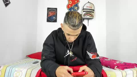 johan_and_antonella online show from 12/02/24, 01:14