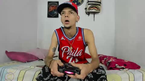 johan_and_antonella online show from 12/11/24, 07:36