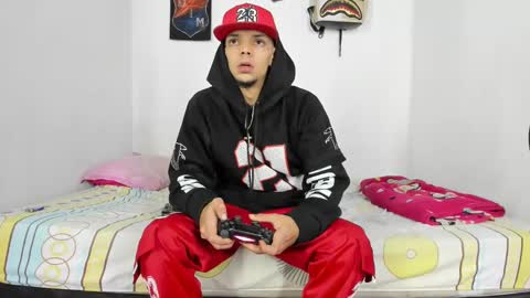 johan_and_antonella online show from 12/14/24, 07:40