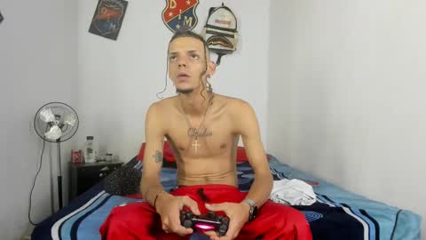 johan_and_antonella online show from 01/11/25, 09:57