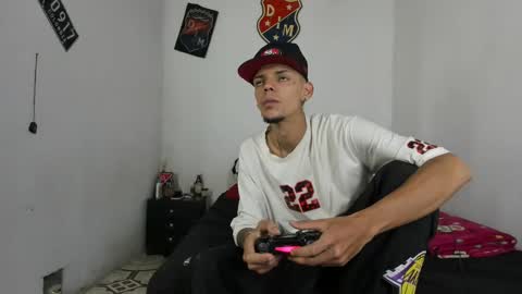 johan_and_antonella online show from 01/15/25, 10:35