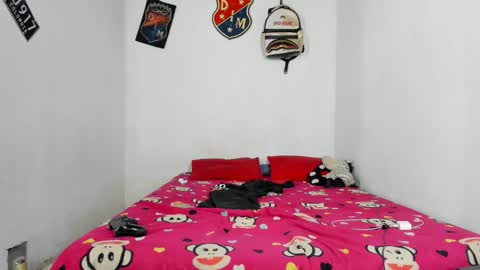 johan_and_antonella online show from 01/30/25, 06:56