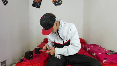 johan_and_antonella online show from 02/18/25, 01:54