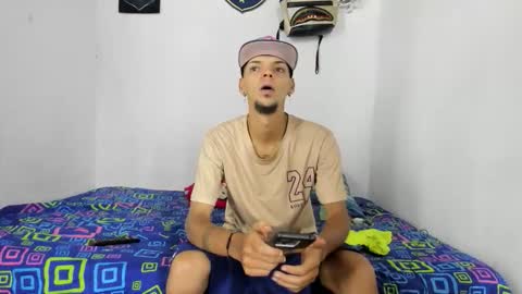 johan_and_antonella online show from 09/10/25, 04:01