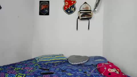 johan_and_antonella online show from 09/16/25, 05:30