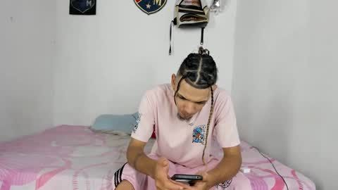 johan_and_antonella online show from 09/19/25, 03:30