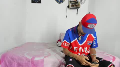 johan_and_antonella online show from 09/28/25, 03:34