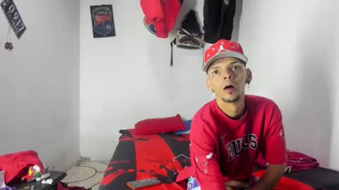 johan_and_antonella online show from 04/02/26, 07:17