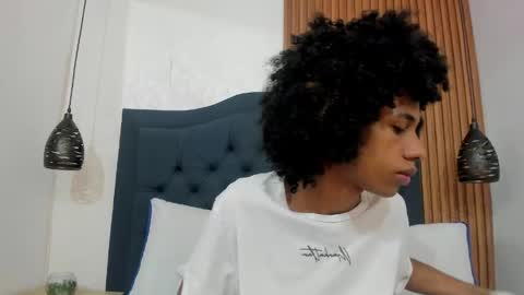 Snapshot of johan_gz_ chatting on 05/21/26, 11:39 Johan online show from 05/21/26, 11:39