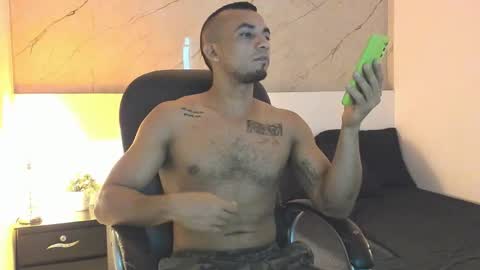 Snapshot of johan_miller1 chatting on 11/15/25, 02:09 johan online show from 11/15/25, 02:09