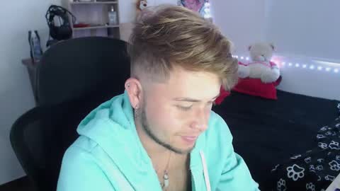 JOHAN independient model online show from 02/03/25, 07:10