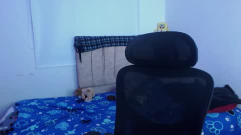 JOHAN independient model online show from 09/17/25, 05:25