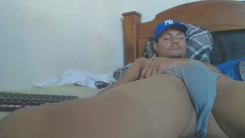 johantorres19 online show from 01/19/25, 09:23