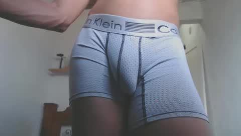 johantorres19 online show from 01/20/25, 05:27