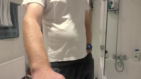 Snapshot of john340 chatting on 10/02/25, 10:11 John online show from 10/02/25, 10:11