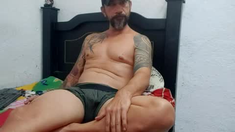 Snapshot of john_balthor chatting on 01/29/25, 10:22 online show from 01/29/25, 10:22