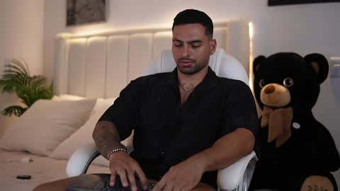 john online show from 12/09/24, 10:52