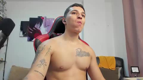 Snapshot of john_s117 chatting on 11/19/25, 11:38 JOHN online show from 11/19/25, 11:38